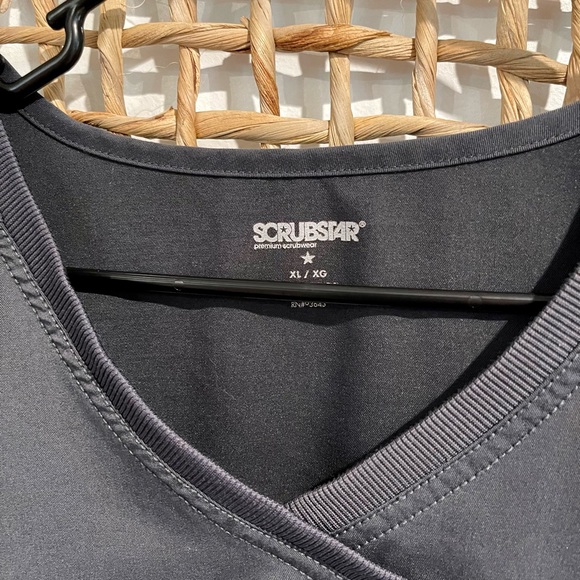 SCRUBSTAR TOP - Picture 3 of 3